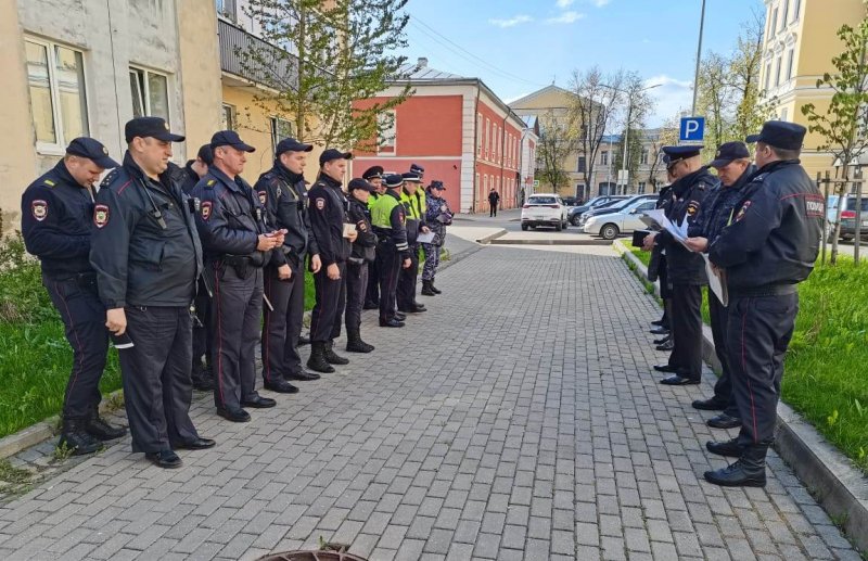 Более 150 иностранных граждан проверили сотрудники полиции